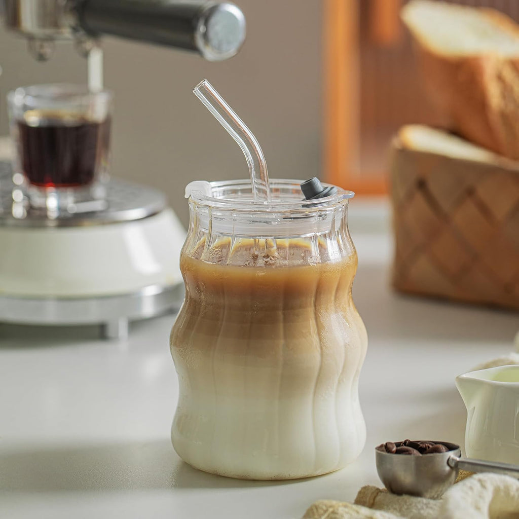 KEMORELA Ribbed Glass Cups with Lids and Straws，18oz Cute Iced Coffee Cups
