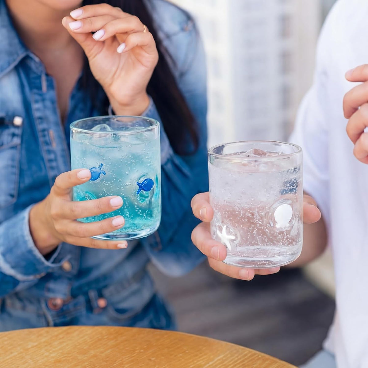 2 Pack 14oz Icon Juice Glass Cups Stemless Wine Drinking Juice Glass Cup Sea Shell Small Fish Star Design Iced Coffee Tumblers for Summer Women Girls Gift Set