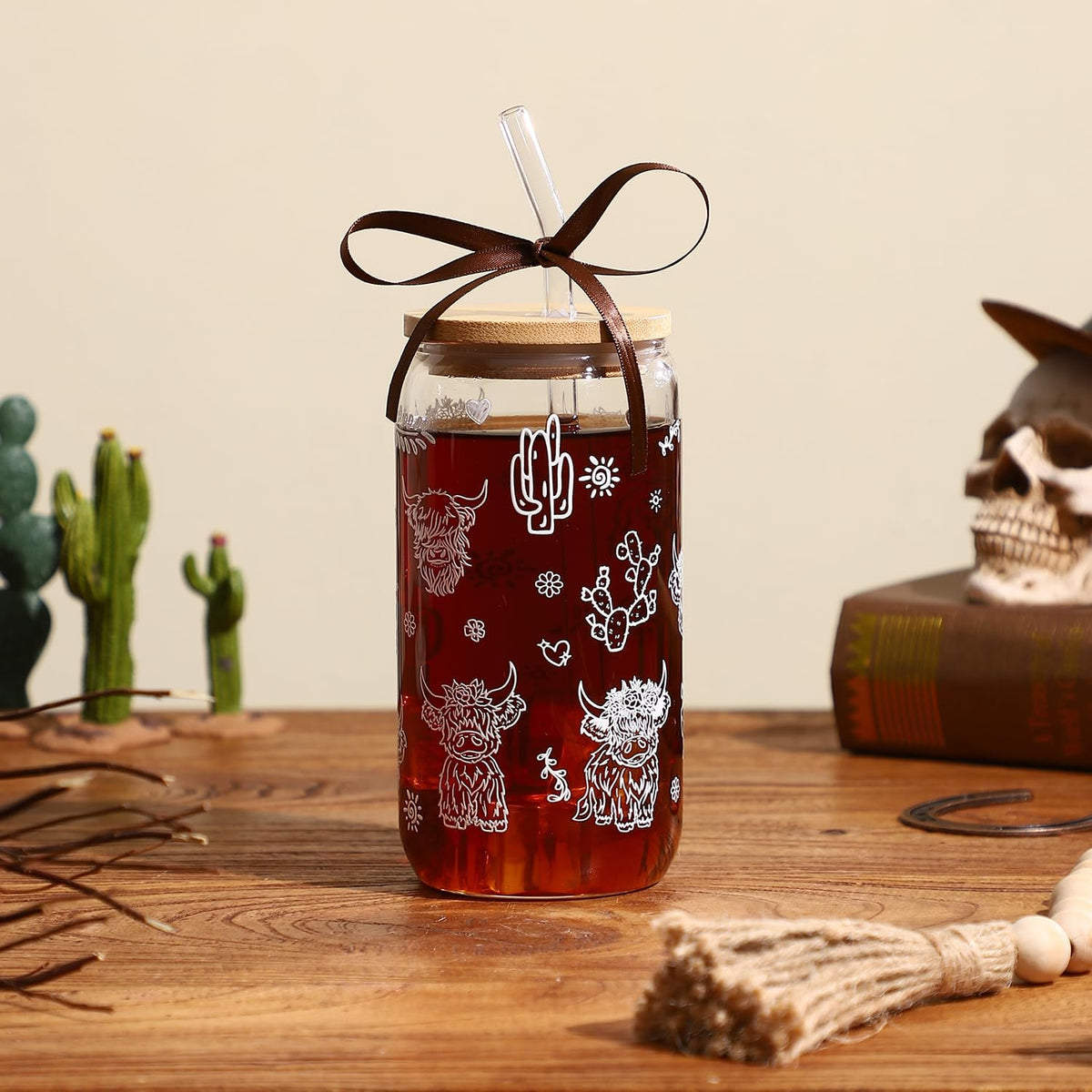 Highland Cow Gifts for Women, Glass Cups with Lid and Straw